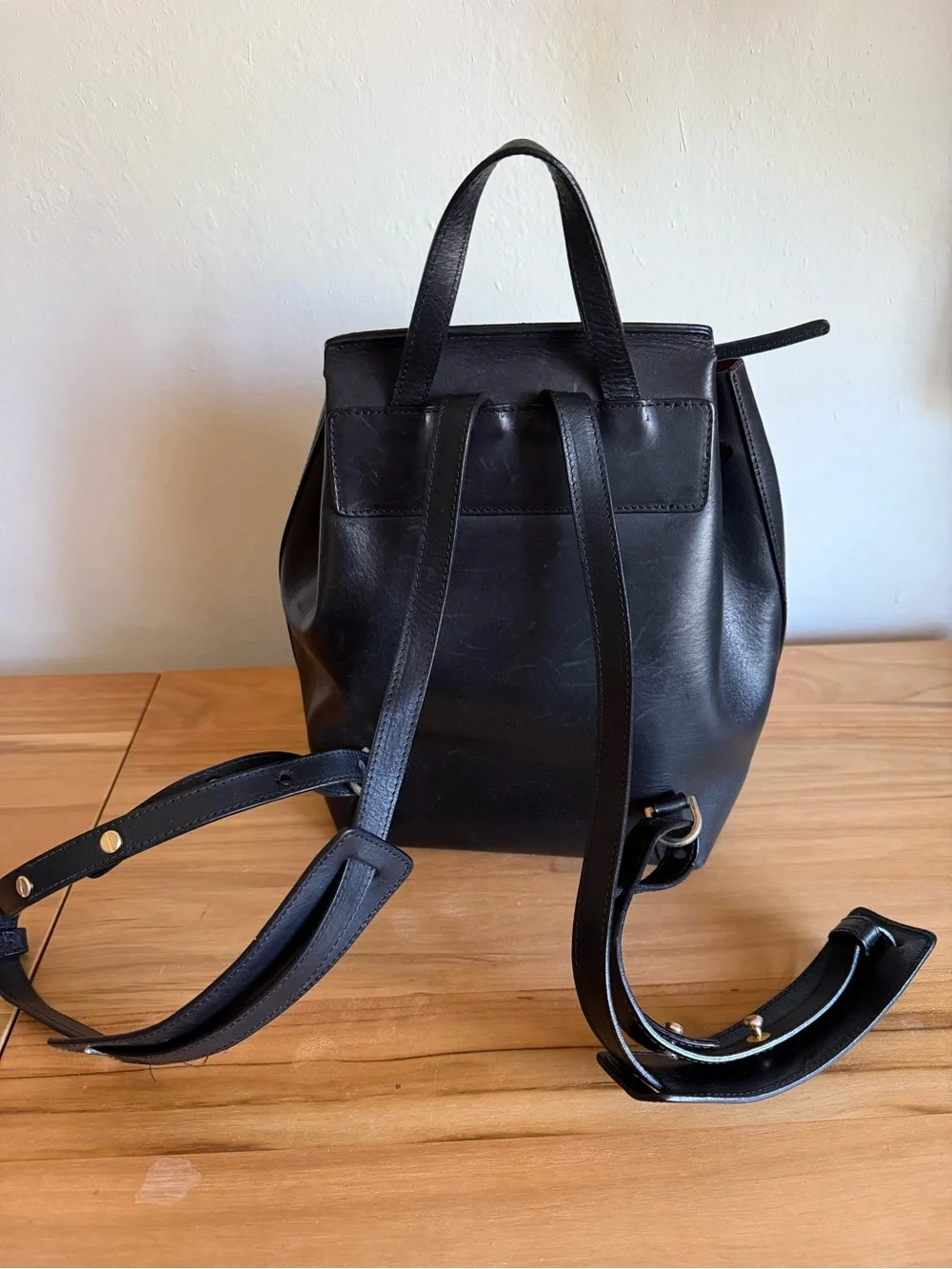 N/A sleek black